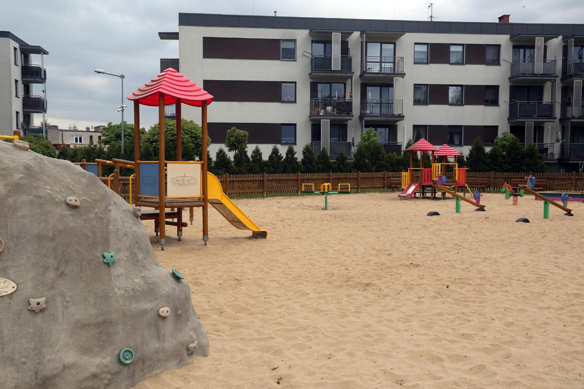 Apartamenty Uniejow "Prywatne Kapiele Termalne" 외부 사진