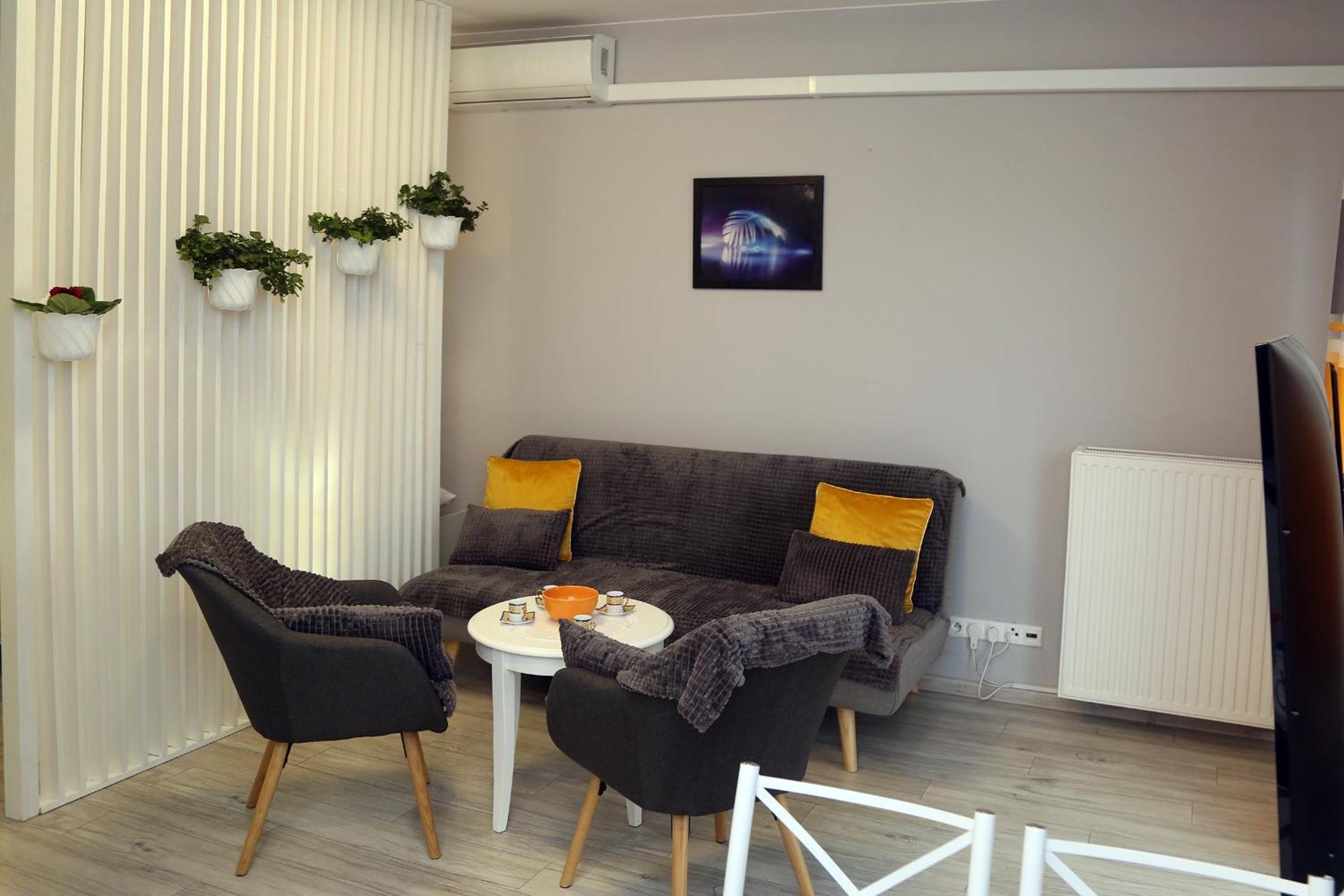 Apartamenty Uniejow "Prywatne Kapiele Termalne" 외부 사진