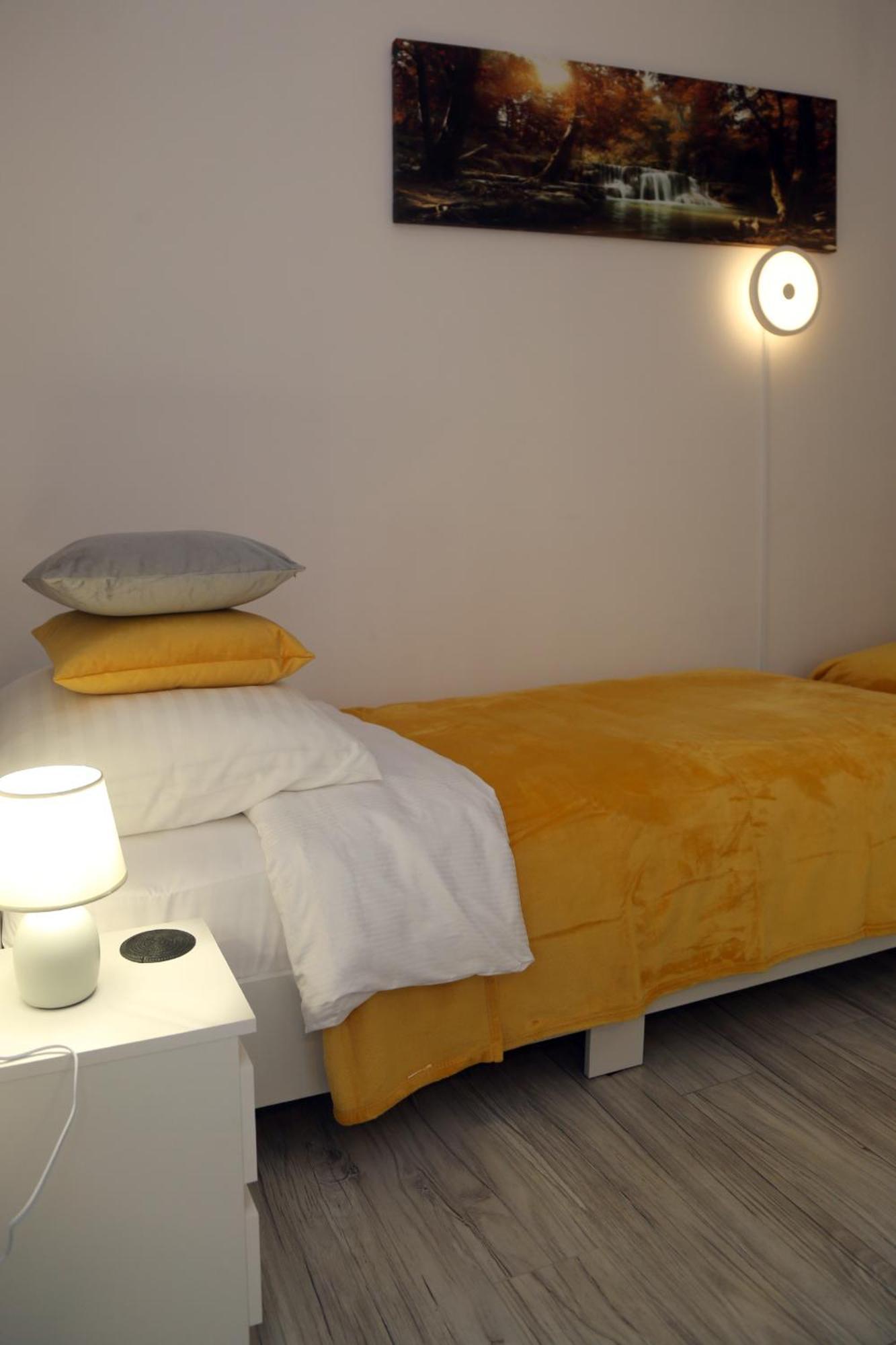 Apartamenty Uniejow "Prywatne Kapiele Termalne" 외부 사진