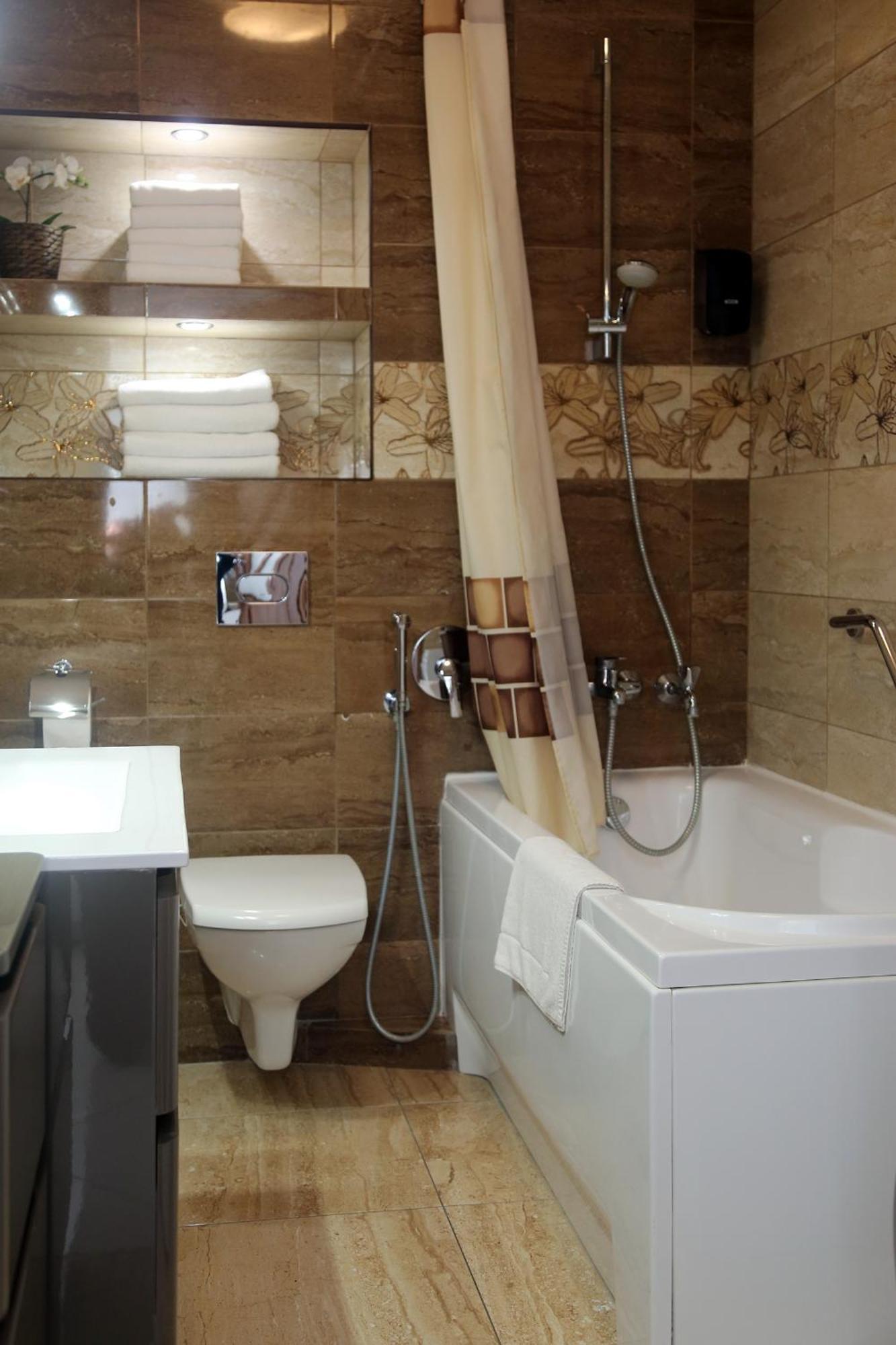 Apartamenty Uniejow "Prywatne Kapiele Termalne" 외부 사진